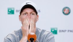 Quando gioca Sinner contro Tabur al Roland Garros: rischio caldo e perché non è scontata l'applicazione del cooling break