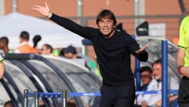 Napoli, da Conte parole di addio? "De Laurentiis sa tutto da un mese, gli sarò sempre grato". Poi la bordata sui tanti infortuni
