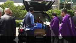 Funerali Beccalossi, tifosi ed ex colleghi per l'addio al campione dell'Inter