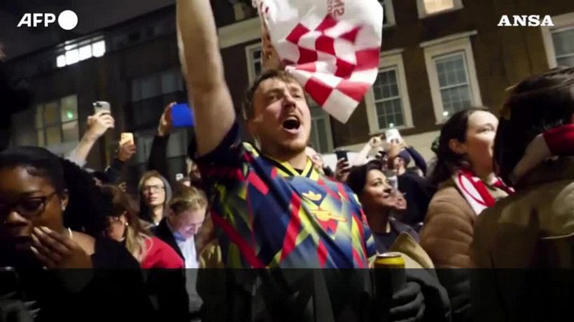 Arsenal campione dopo 22 anni, notte di festa a Londra