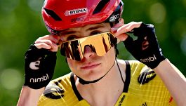 Giro d'Italia, Vingegaard critica le tappe bulgare: "Strade strette, asfalto scivoloso e hotel rumorosi..."