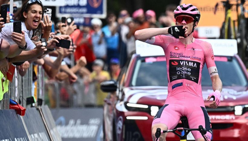 Giro d'Italia 2026 Tappa 16 Bellinzona-Carì, Vingegaard vince e allunga. Peccato per Ciccone, re dei GPM