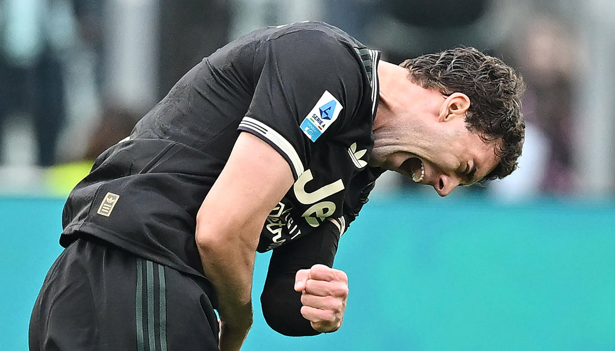 https://wips.plug.it/cips/sport.virgilio.it/cms/2026/05/vlahovic-1.jpg