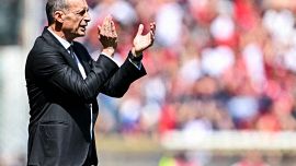 Allegri modella il nuovo Napoli: la decisione su Lobotka e Anguissa, De Laurentiis prepara il tweet