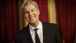 Claudio Baglioni e il calcio: l'ode a Baggio e la canzone Alè-oo. Che squadra tifa e il dono speciale alla nazionale italiana