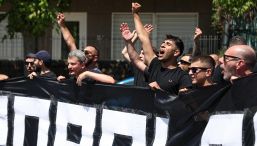Elezioni Figc, cominciata l'assemblea e contestazione dei tifosi all'esterno