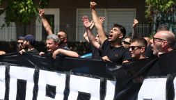 Elezioni Figc, cominciata l'assemblea e contestazione dei tifosi all'esterno
