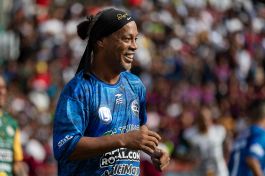 Ronaldinho al Ravenna, esplode il caso: Braida smentisce, scoppia il caos sul web