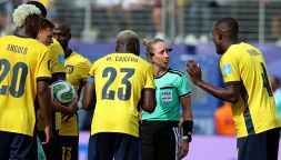 Ecuador-Germania, moviola: due svarioni grossi per l’arbitro donna Penso, il Var funziona a metà , Nagelsmann tormenta il IV uomo