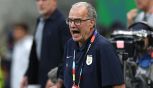 Marcelo Bielsa, maestro o bluff? La carriera del Loco, l'ossessione tattica, i 5 telefonini e quel no a Lotito
