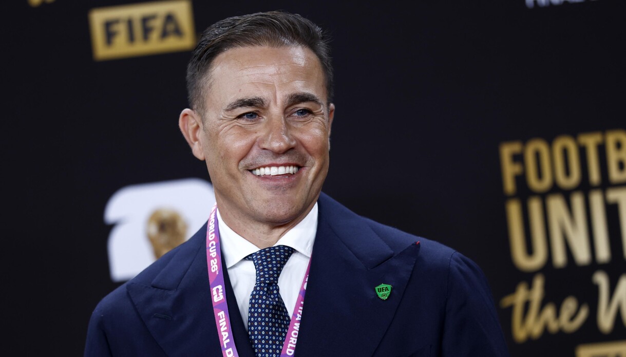 https://wips.plug.it/cips/sport.virgilio.it/cms/2026/06/fabio-cannavaro-uzbekistan.jpeg