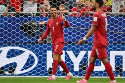Mondiali, Portogallo flop col Congo: Ronaldo perde la prima sfida con Messi, Leao bocciato dopo la rissa