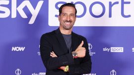 Camicioli, lite in diretta per intervistare Antonelli: 'Non mi toccare'. Come Brundle-Kardashian, cosa è successo