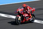 Sprint GP di Ungheria: capolavoro di Marquez, Acosta e Bezzecchi sul podio. Bagnaia e Di Giannantonio malissimo