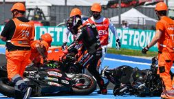 Martin disastro in partenza e beffa, che incubo per Aprilia: le condizioni di Jorge e Bezzecchi. Marquez: “Vittoria bugiarda”