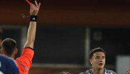 Grecia-Italia, moviola: l’arbitro vede solo i nostri falli, quanti dubbi sul rosso a Reggiani