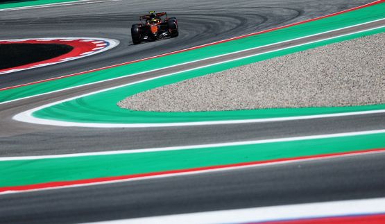 F1 GP Barcellona Prove Libere 1: Russell in vetta senza Antonelli, exploit di Fornaroli, miglior rookie. Leclerc sul podio