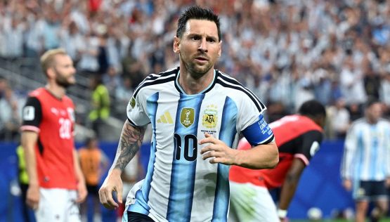 Argentina-Austria, Messi sbaglia il terzo rigore a un Mondiale ma poi riscrive la storia: disintegrato il record di Klose
