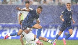 Francia-Iraq, moviola: Mbappè sulle orme di Messi, più forte di fulmini e proteste, gara ferma per 2 ore e 12