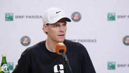 Sky non molla la presa su Sinner, diritti del circuito ATP rinnovati fino al 2033: la mossa gela il sorriso di Binaghi