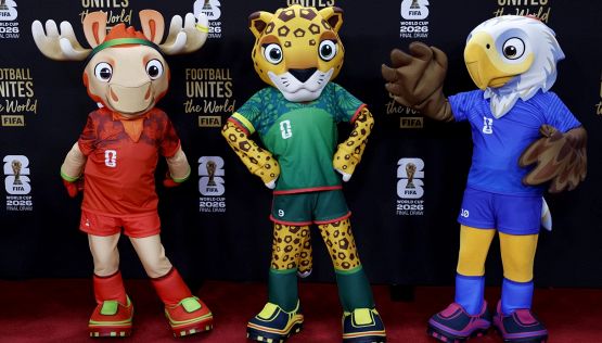 Mondiali 2026, la mascotte si fa in tre: la storia dietro l’alce Maple, il giaguaro Zayu e l’aquila Clutch