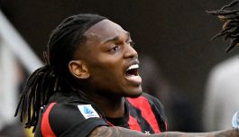 Leao, dopo l’addio al Milan e la rissa ecco la canzone in italiano: Rafa sulla graticola per due dettagli