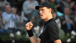 Sinner, buon anniversario: l’ATP celebra Jannik e la sua scalata al numero 1 nel 2024, ma Jodar lo snobba