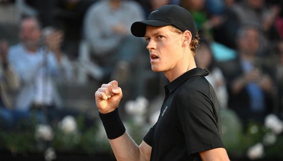 Sinner, buon anniversario: l’ATP celebra Jannik e la sua scalata al numero 1 nel 2024, ma Jodar lo snobba