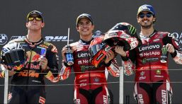 Acosta attacca Bagnaia: "Non ha scuse" e lancia la sfida a Marquez. Morbidelli a Misano fa le prove di Superbike