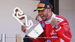 Ferrari, Hamilton fa emozionare anche Vanzini: commento da brividi a Barcellona. Il gesto di Kimi e la gioia di Kim Kardashian