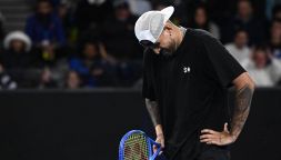 Halle, Kyrgios si ritira: ora Wimbledon è a rischio. Zverev soffre con Kopriva, Cobolli e Shelton battono Vavassori