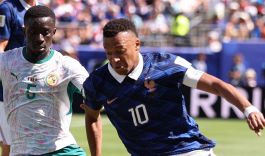 Francia-Senegal, pasticcio tra arbitro e Var nega un rigore a Mbappé: l’indignazione di Adani scuote la diretta tv