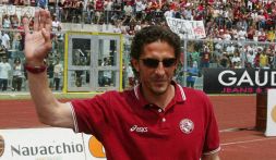 Protti leader dentro e fuori dal campo: dall’amico Lucarelli ai rivali del Pisa, il calcio italiano celebra il bomber scomparso