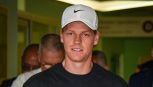 Wimbledon, Sinner tra salute e timori: “Uscire al Roland Garros mi è servito. Alcaraz? Il tennis ha bisogno di lui”
