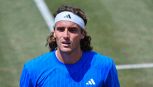 Mallorca, Tsitsipas furioso con l’arbitro: “Non si può giocare con queste palle”. La crisi alla vigilia di Wimbledon