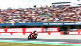 MotoGP Olanda, anteprima Assen: orari e dove vedere in tv. Marquez vuole completare la rimonta su Aprilia, Bezzecchi in cerca di redenzione