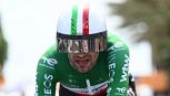 Ganna imbattibile a cronometro, nuovo titolo italiano ma che sorpresa Finn. Affini, brutta caduta e Tour a rischio