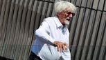 F1, chi si rivede: Bernie Ecclestone a 95 anni in gran forma ha premiato Russell sul podio in Austria