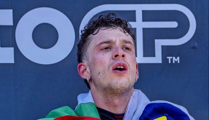 MotoGP, Bezzecchi parla dopo lo spavento di Assen: come sta. Lo strano ko di Acosta, cos'è il tunnel carpale