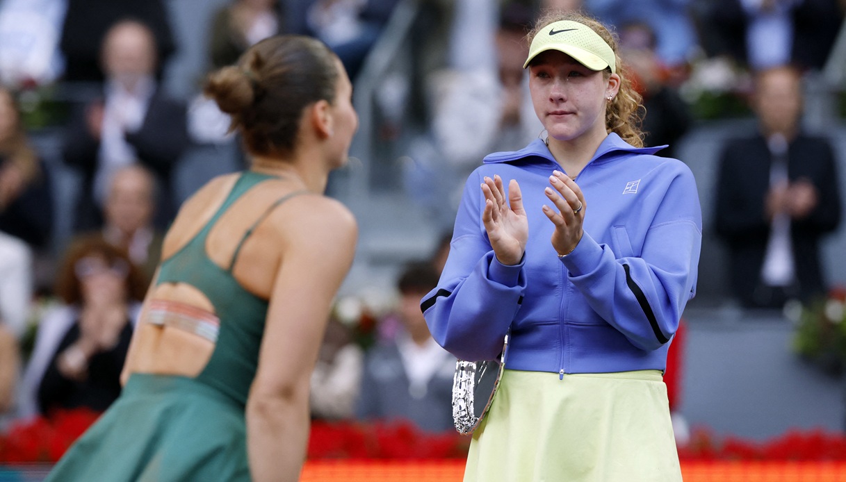 https://wips.plug.it/cips/sport.virgilio.it/cms/2026/06/kostyuk-andreeva.jpg