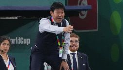 Hajime Moriyasu, il ct del Giappone non è un meme ma un maestro del metodo analogico e della simpatia umana in disuso anche in questo Mondiale