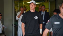 Sinner al San Raffaele, cosa cercano i medici e il ruolo di Laila. Rusedski sospetta: "Ce l'ha dall'Australia"