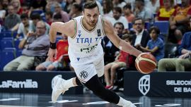 Basket, l'Italia sa solo vincere: passa 86-83 in Slovenia con Tonut e Mannion (e Baldasso decisivo ai liberi)
