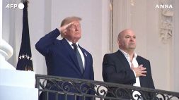 Trump arriva all'UFC Freedom 250 sul prato della Casa Bianca