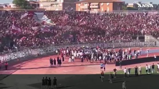 Livorno, raduno dei tifosi allo stadio per omaggiare Protti