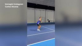 Tennis: Alcaraz in recupero, posta video in cui si allena con la racchetta