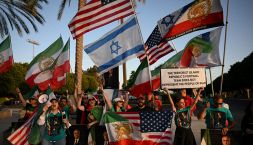 Iran al Mondiale: bandiere anti ayatollah, lo sfogo di Taremi: "Siamo al sicuro negli Usa?"