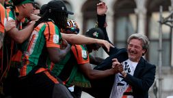 Venezia sogna e punta in alto dopo il ritorno in A: acquisti record, il colpo Adams e il nuovo stadio