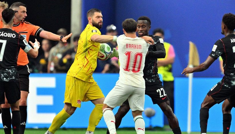 Canada-Marocco, moviola: una corrida, risse, otto ammoniti e gol dubbio, male l’arbitro nel giorno del record