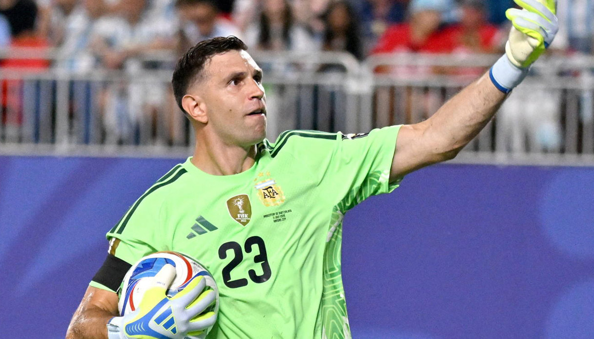 https://wips.plug.it/cips/sport.virgilio.it/cms/2026/07/dibumartinez.jpg